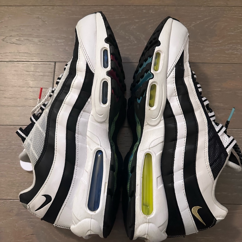 Nike Air Max 95 Greedy - Picture 2 of 5